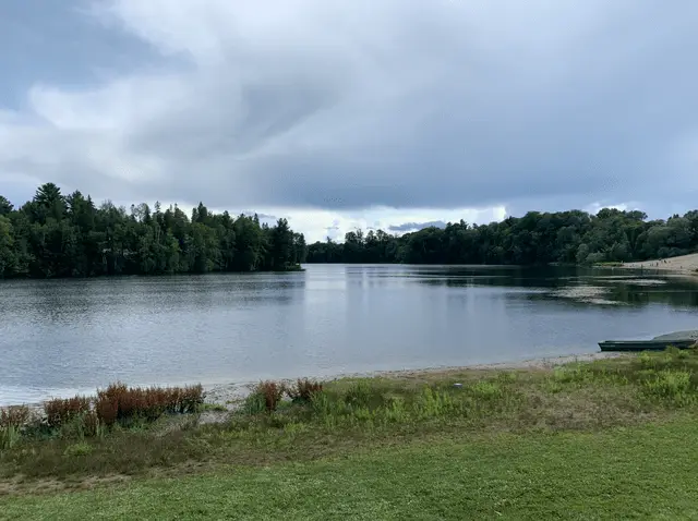 The shoreline of Lake Rawdon, the lake beside the municipal beach.