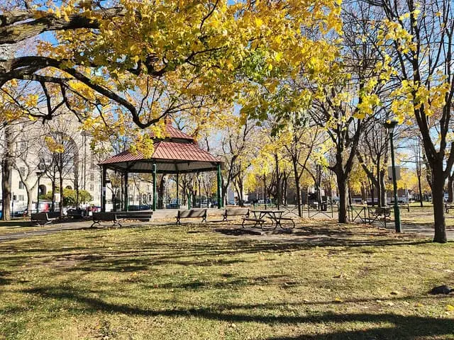 The gazebo and autumn trees in Parc de la Petite-Italie in 2024; venue photograph, not a dance session.